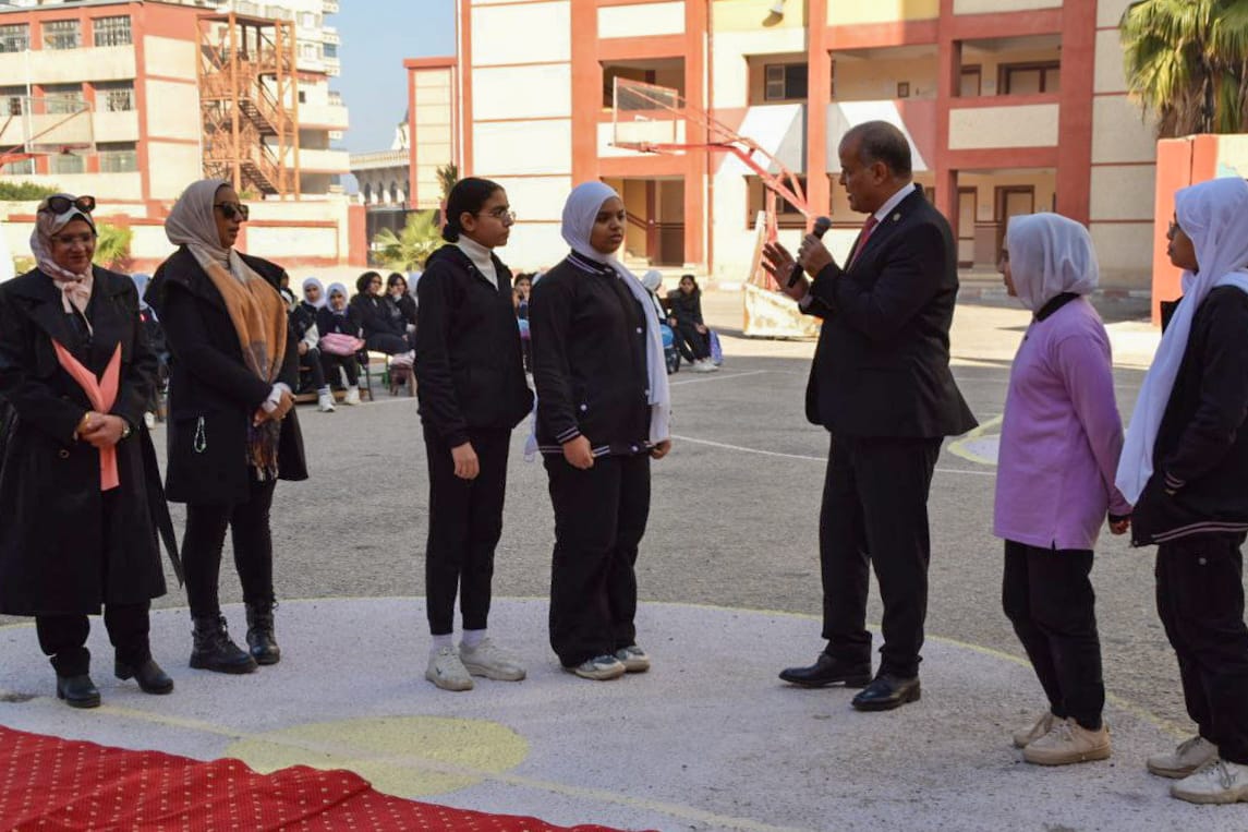 مدرسة القناة الإعدادية بنات ببورسعيد 