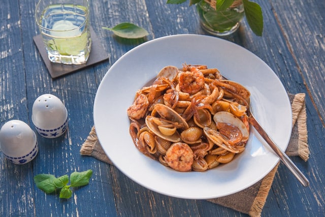 طريقة عمل مكرونة بالبصل المكرمل بنكهة رائعة