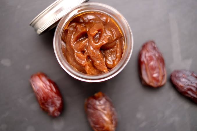 فوائد التمر مع الماء على الريق