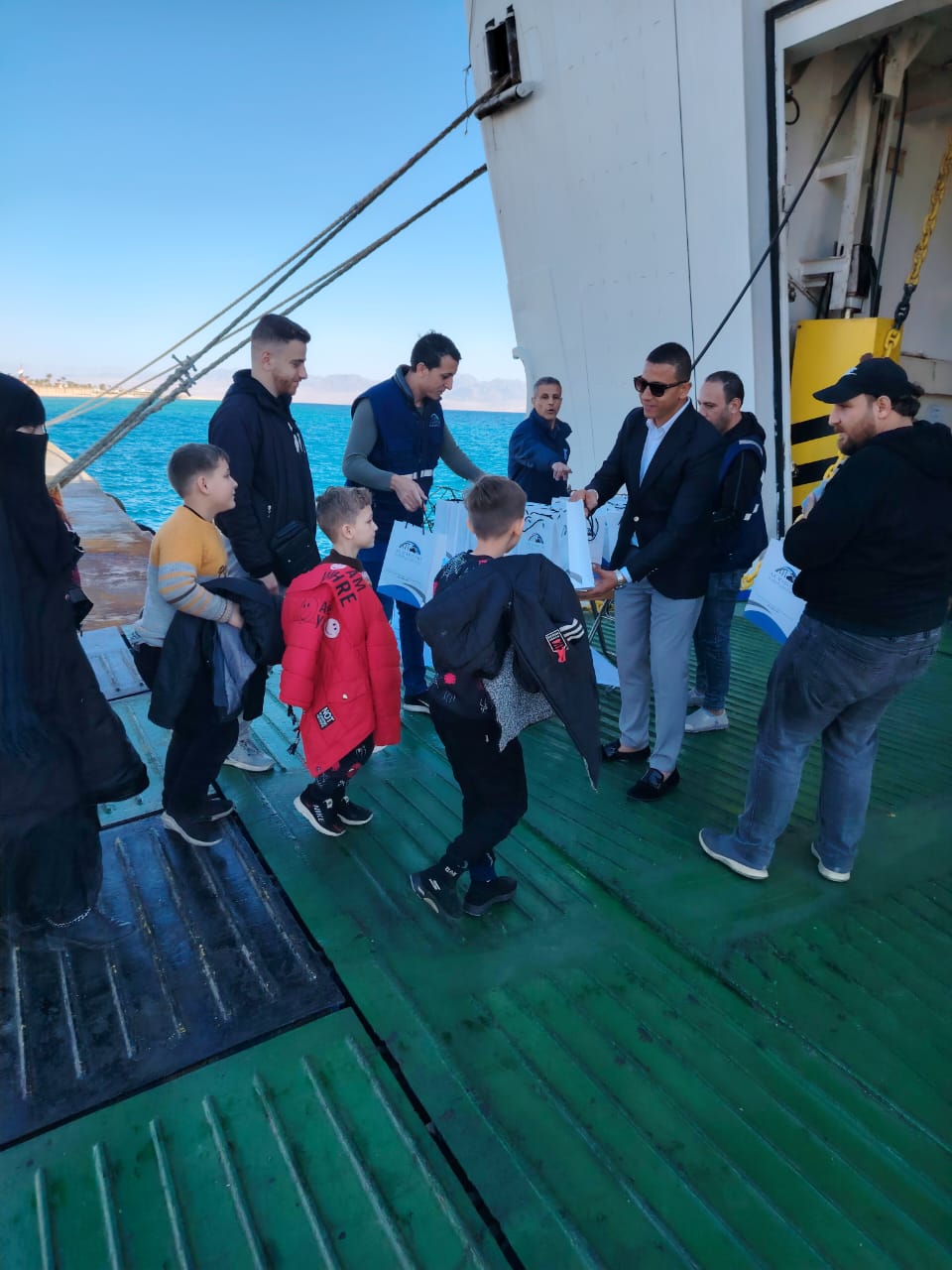 مغادرة أول فوج من السوريين العائدين لبلادهم