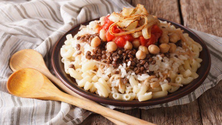 خطوات تحضير صلصة الكشري