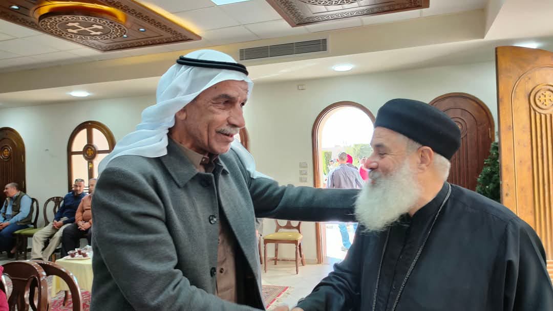 رئيس مدينة رأس سدر يقدم التهنئة للأقباط 