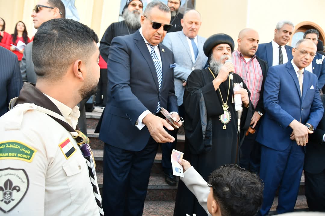 جانب من زيارة المحافظ