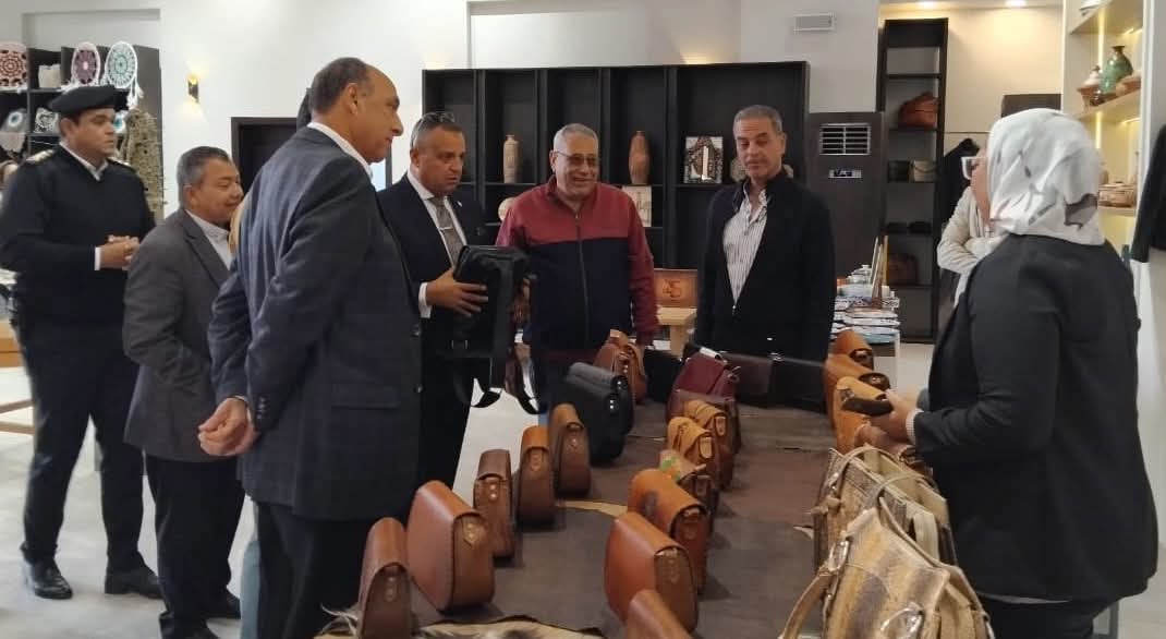 جانب من لقاء محافظ جنوب سيناء ورئيس اتحاد الهجن