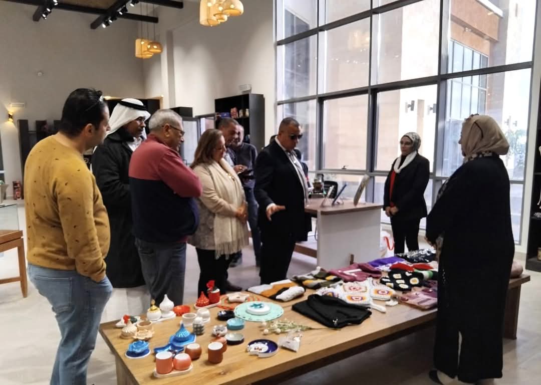 جانب من لقاء محافظ جنوب سيناء ورئيس اتحاد الهجن