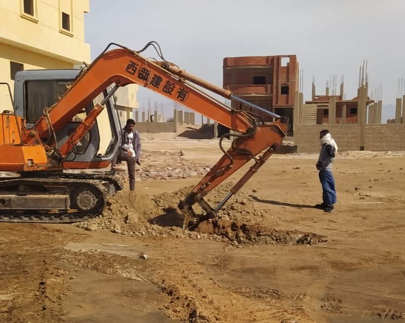 توصيل المياه والصرف الصحي لإسكان الشباب بمنطقة الجبيل في طور سيناء