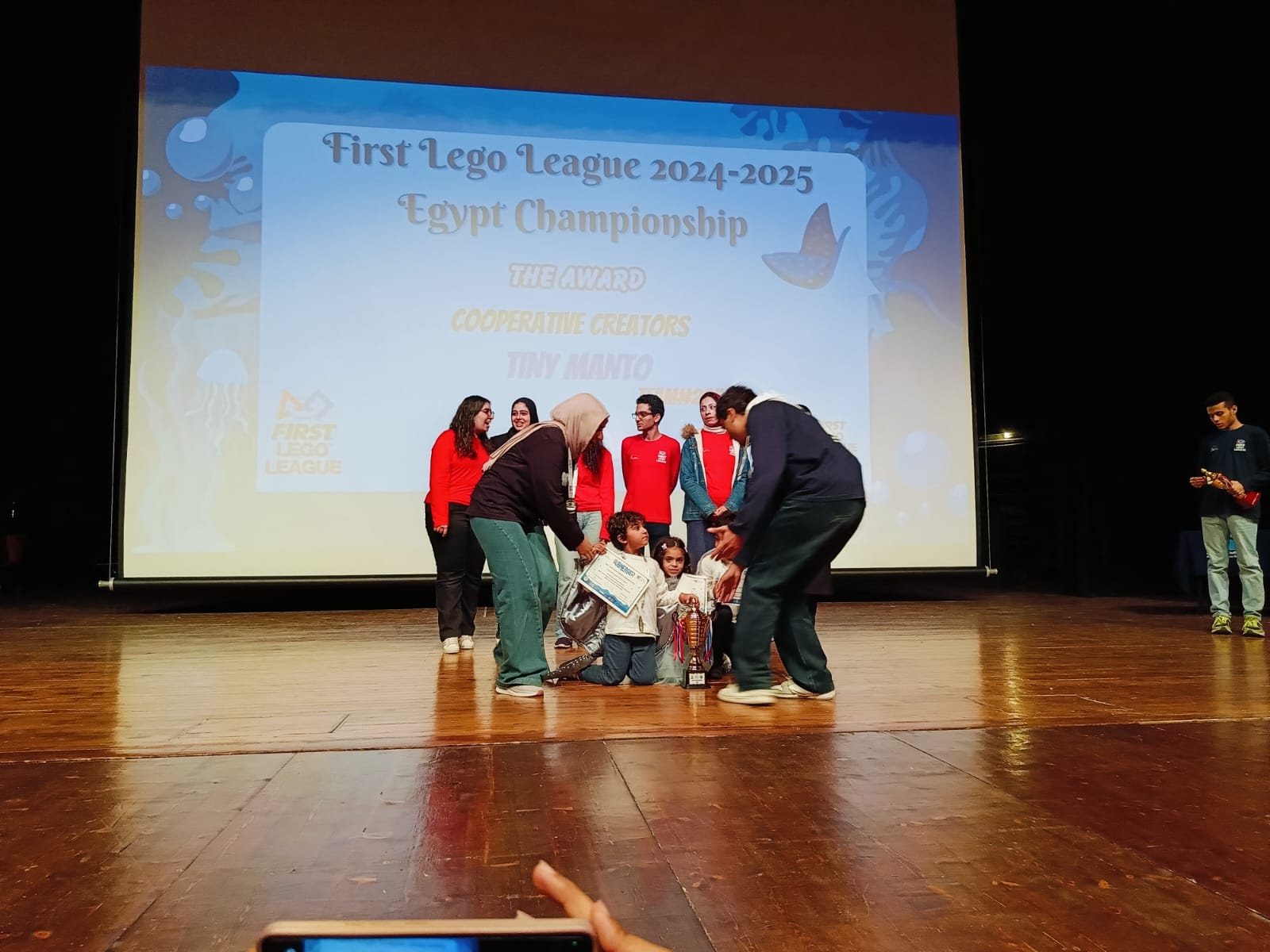 جانب من المشاركين في المسابقة 