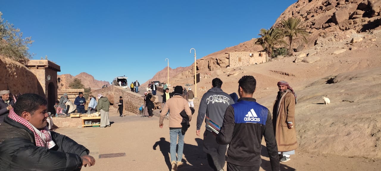 تسلق جبل موسى لمشاهدة شروق الشمس من أعلى قمة في مصر