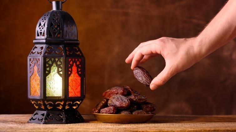 الإفطار في أول يوم رمضان
