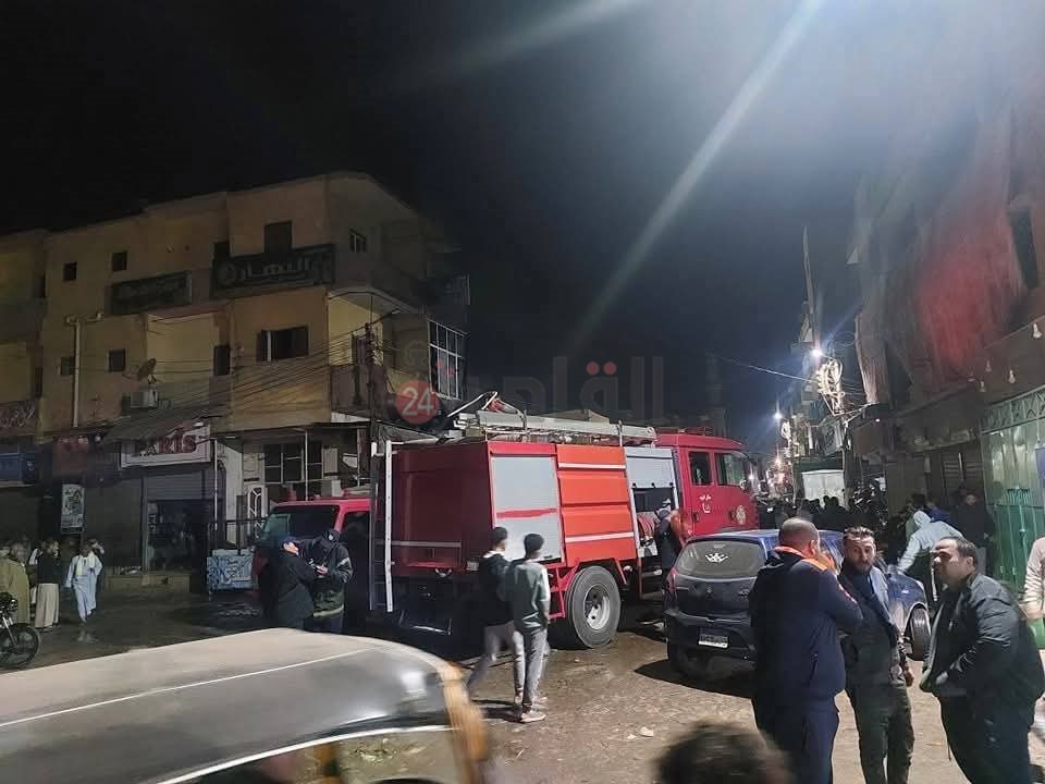 السيطرة على حريق داخل محل تجاري بالفيوم دون إصابات