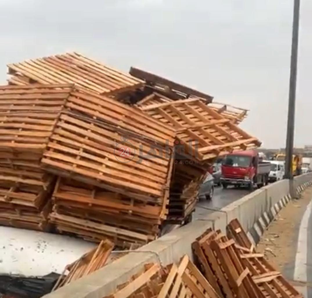 تصادم سيارتين بطريق مصر اسكندرية الزراعي بقليوب