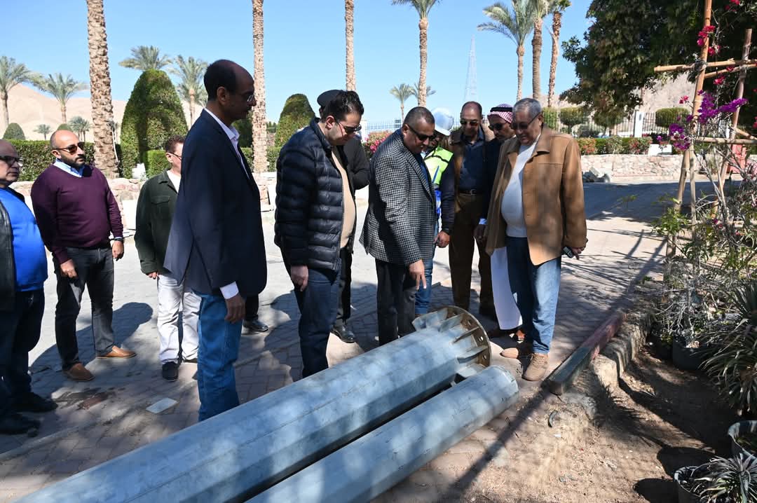 محافظ جنوب سيناء يتفقد ساحة العلم بمدينة طابا استعدادًا للاحتفال بالعيد القومي الـ36 للمحافظة