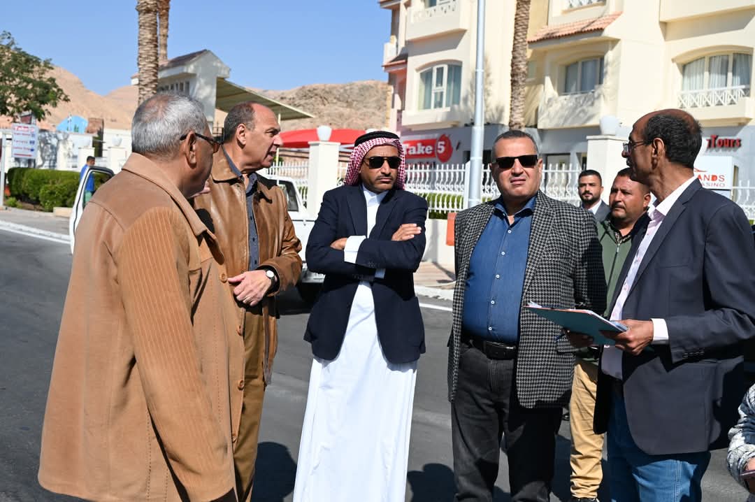 محافظ جنوب سيناء يتفقد ساحة العلم بمدينة طابا استعدادًا للاحتفال بالعيد القومي الـ36 للمحافظة