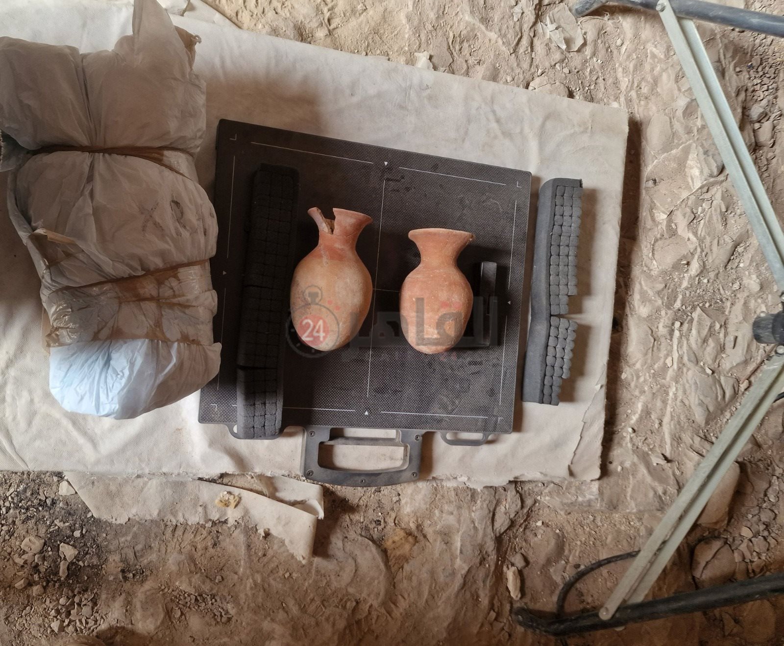 البعثة الإسبانية بالأقصر تبدأ في تحليل الفخار المُكتشف حديثا (1)