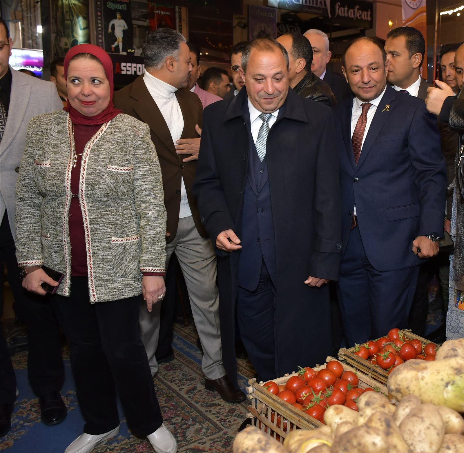 محافظ بورسعيد يفتتح معرض رمضان الخير