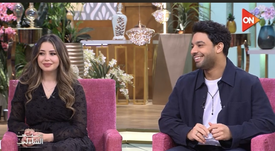 أحمد جمال وخطيبته فرح الموجي