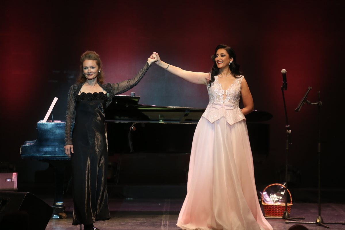 أجواء رومانسية في الأوبرا بمناسبة عيد الحب