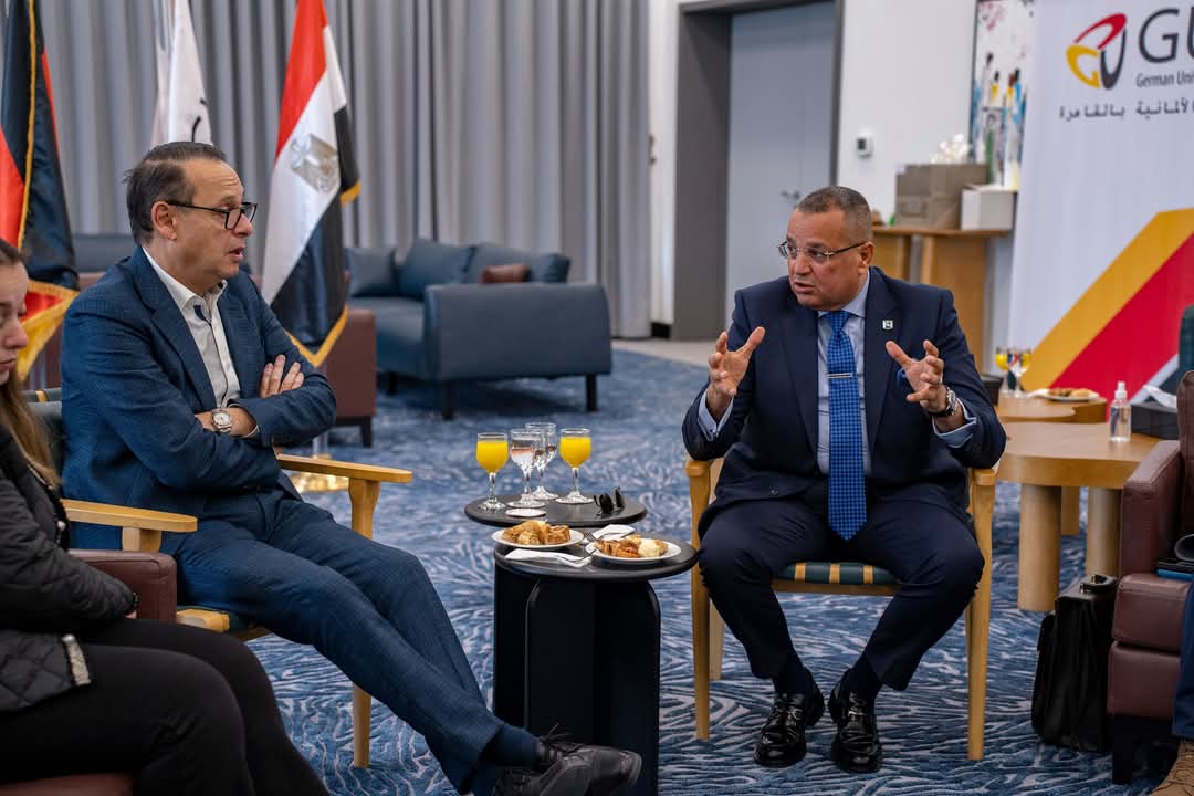 محافظ جنوب سيناء يلتقي رئيس مجلس أمناء الجامعة الألمانية 
