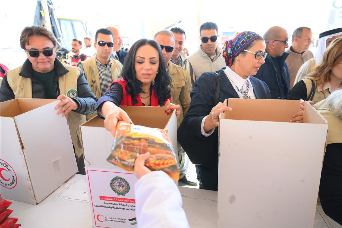 جانب من إطلاق قافلة مساعدات