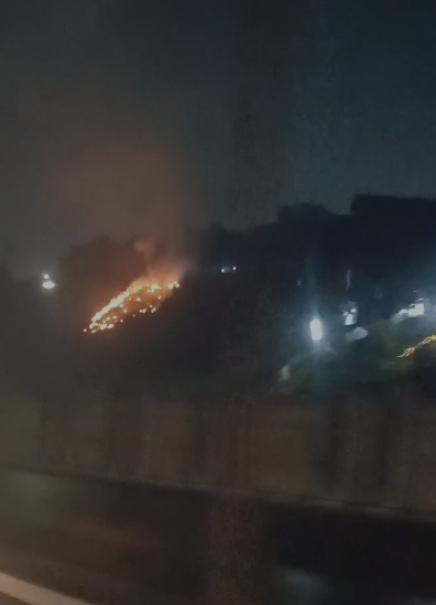 اندلاع حريق داخل أرض فضاء علي طريق مصانع النحاس المتجه للمشير