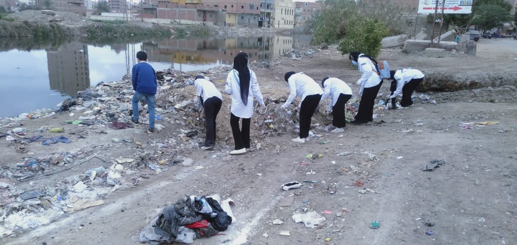 حملة نظافة مكبرة للمجاري المائية بسنرو وبحر يوسف بالفيوم 