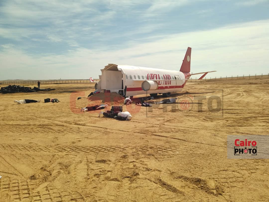 تجربة سقوط طائرة ركاب بمطار مرسى علم 