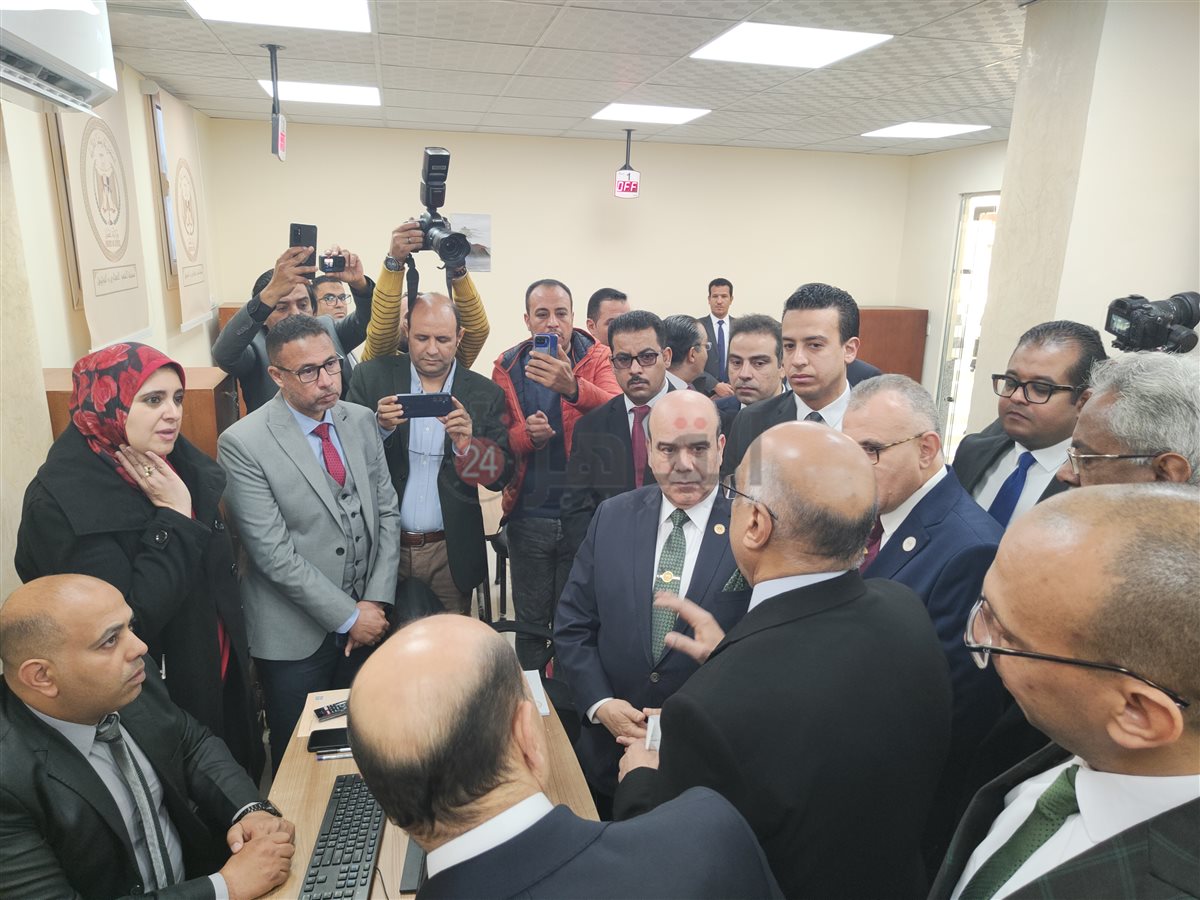 وزير العدل يفتتح الشهر العقاري بالغردقة 