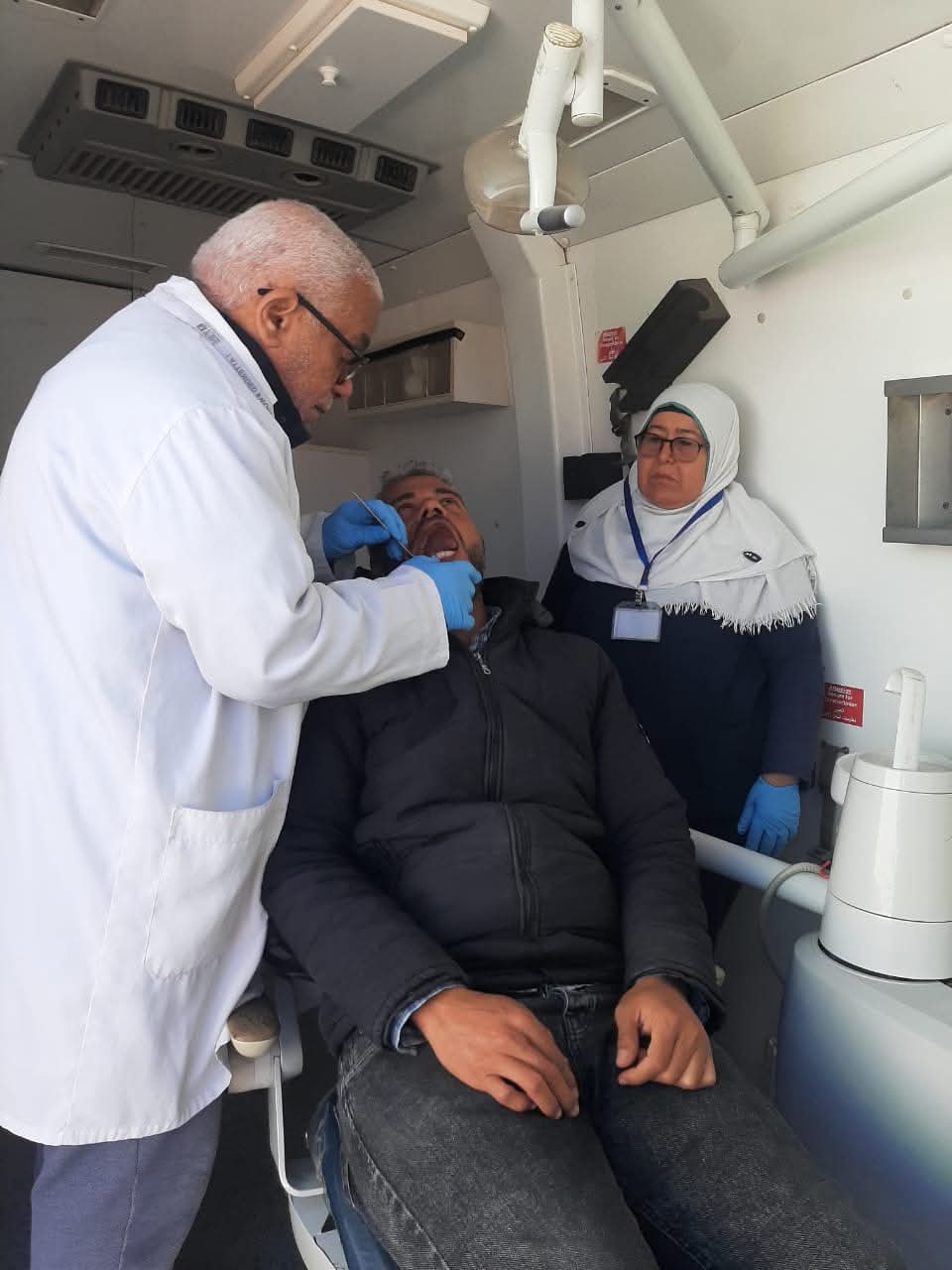 جانب من القوافل الطبية