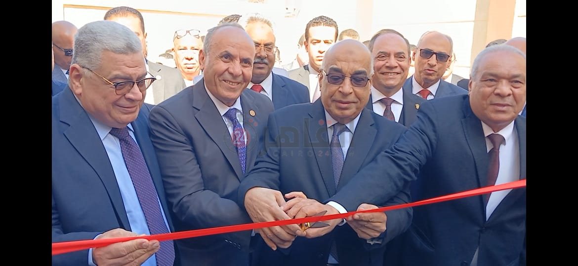 وزير العدل يفتتح الشهر العقاري بالغردقة 