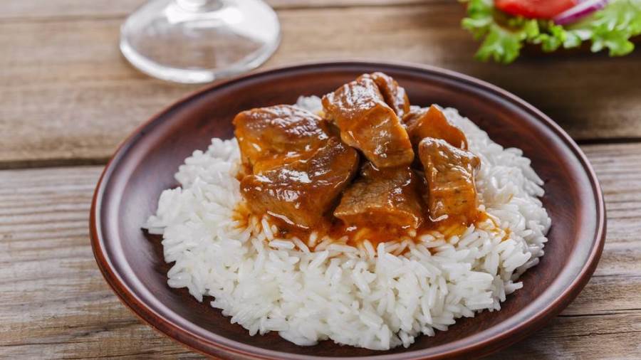 طريقة تحضير فتة باللحم الضاني وسلطة الطحينة