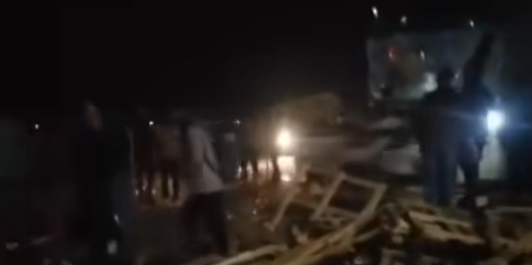 تصادم اتوبيس وسيارة نقل ببورسعيد