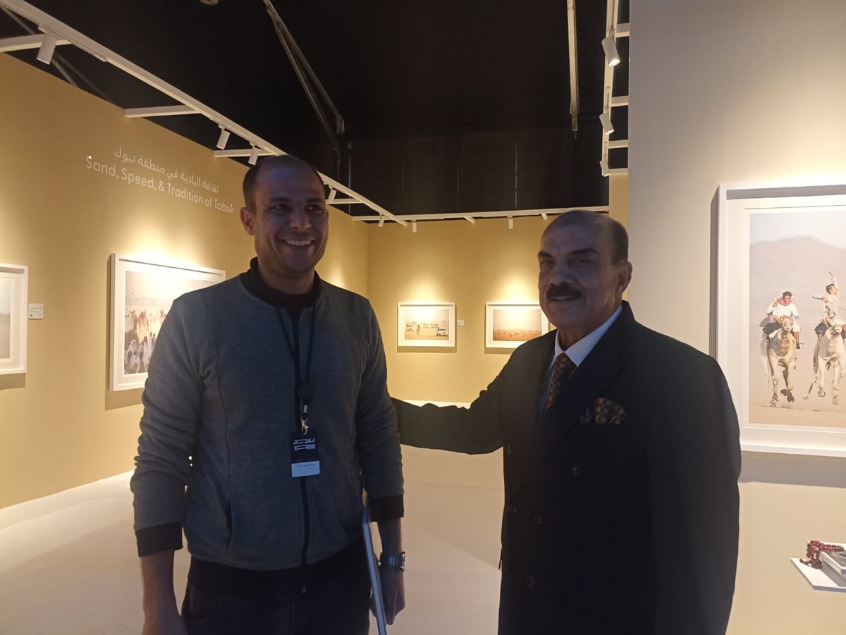 رئيس اتحاد المصورين العرب مع محرر القاهرة 24