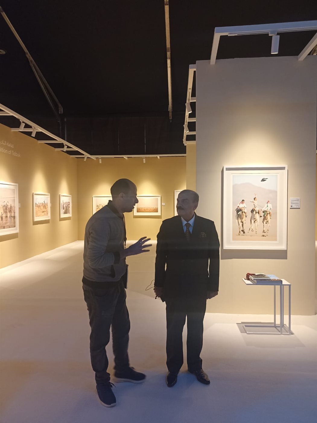 رئيس اتحاد المصورين العرب مع محرر القاهرة 24