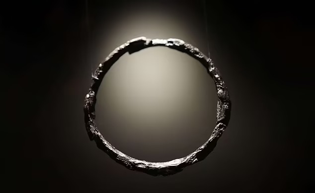 آثار بها معادن فضائية 