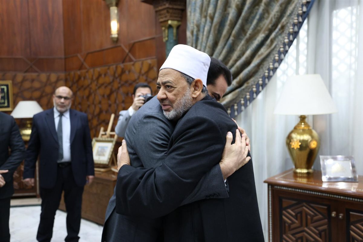 شيخ الأزهر يستقبل المستشار محمد عبد السَّلام بمشيخة الأزهر