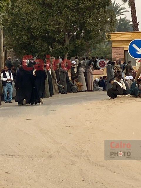 الآلاف في وداع ابن قرية الروافعة بالأقصر