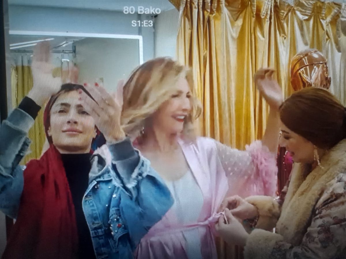 مسلسل 80 باكو الحلقة 3| هدى المفتي وانتصار يغيران حياة ألفت عمر.. وخالد مختار يكتشف كذب خطيبته عليه