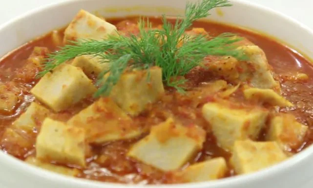 طريقة عمل القلقاس بالصلصة