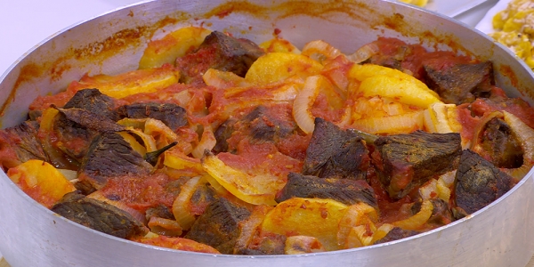 طريقة عمل بطاطس باللحمة في الفرن