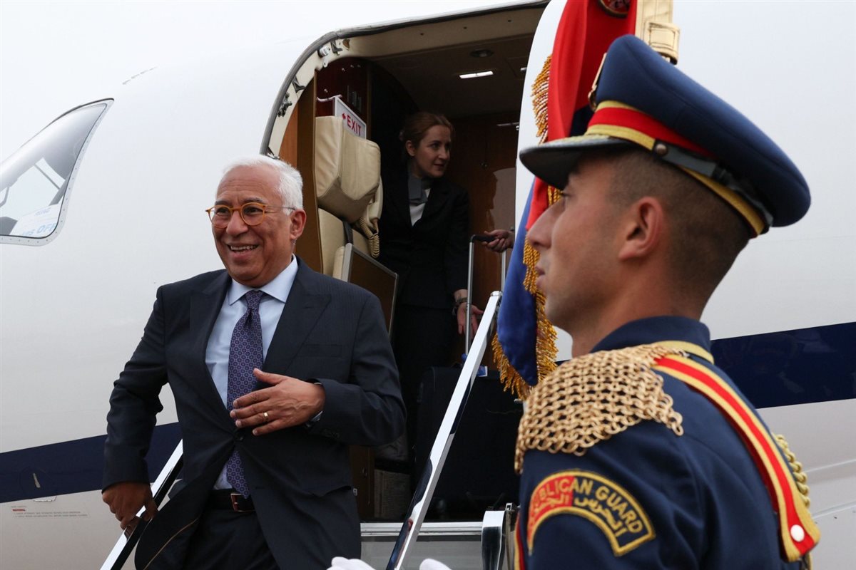  وصول  أنطونيو كوستا إلى القاهرة لحضور القمة العربية الطارئة