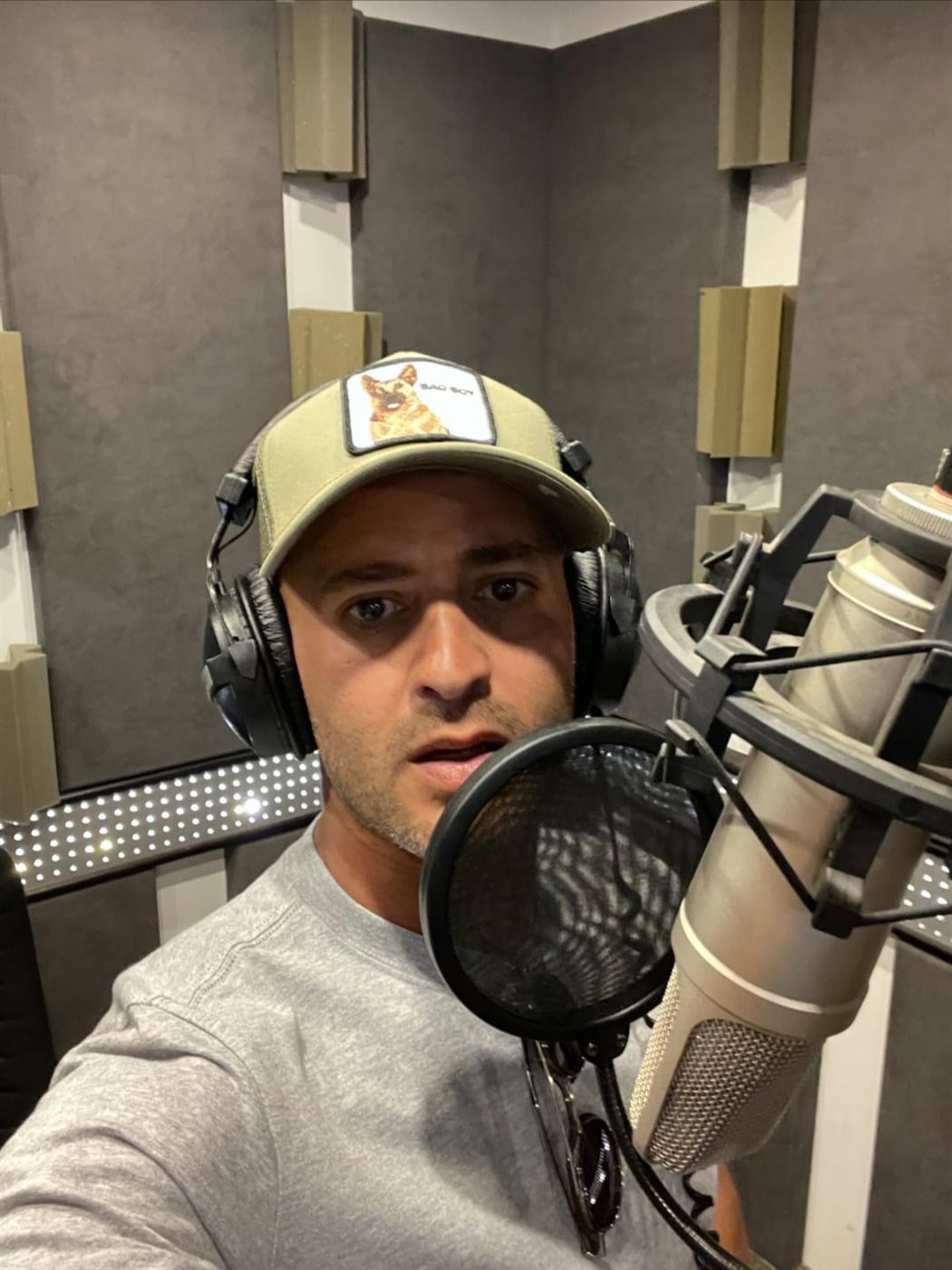 شادي ألفونس يشارك في المسلسل الأمريكي Happy Family USA مع رامي يوسف