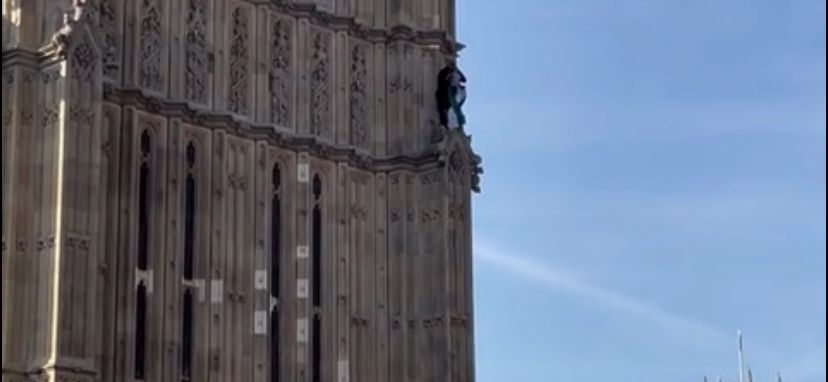 مؤيد لـ القضية الفلسطينية أعلى بيج بن 