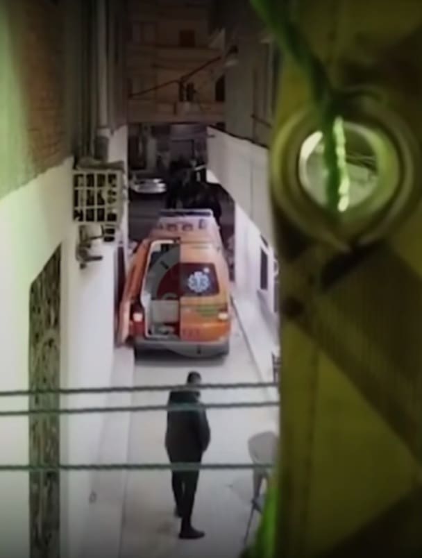 لحظة نقل جثامين ضحايا سفاح المعمورة 