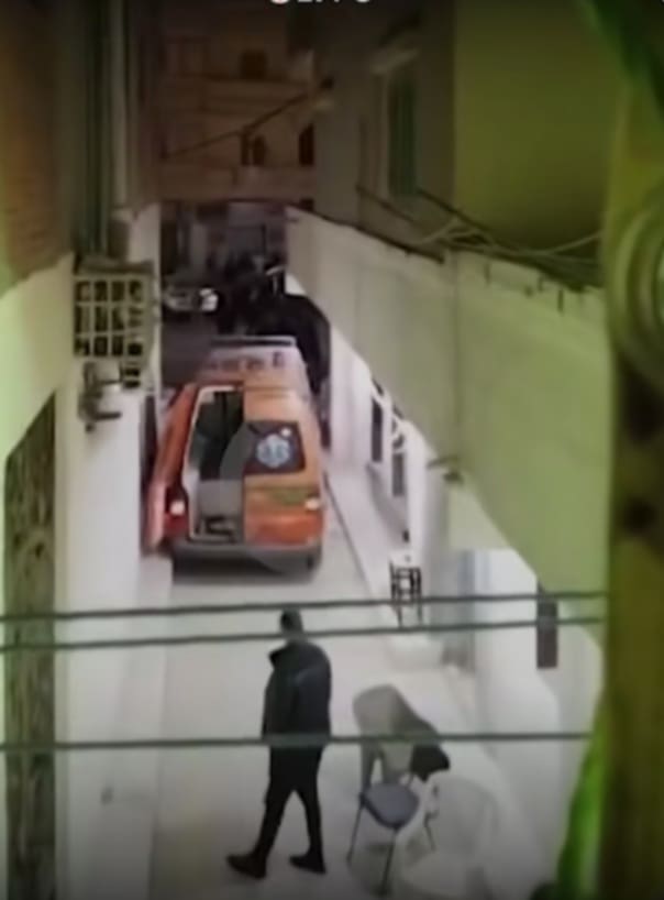 لحظة نقل جثامين ضحايا سفاح المعمورة 