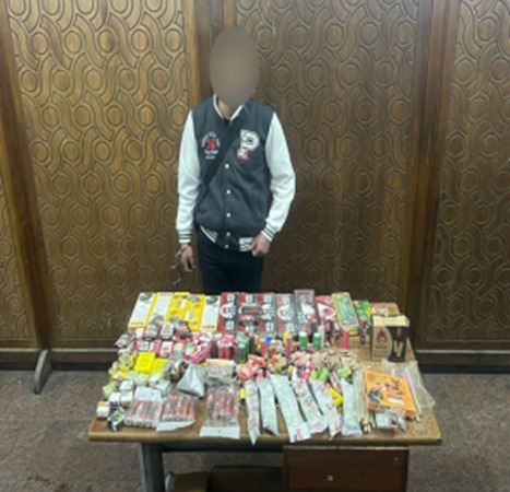 أحد المتهمين والمضبوطات