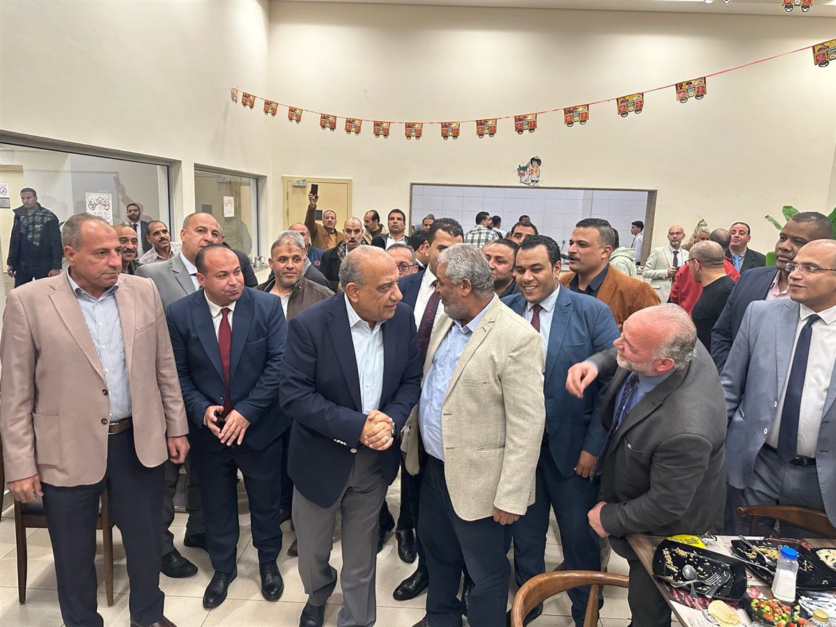 وزير الكهرباء خلال الإفطار الجماعي بديوان عام الوزارة