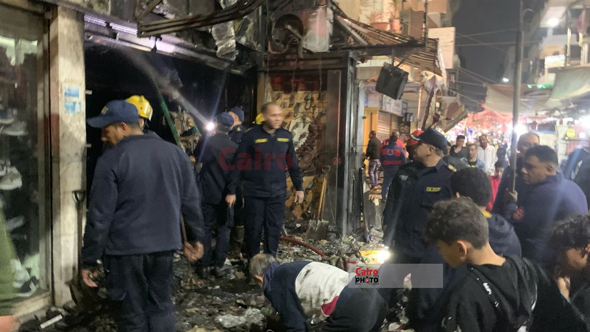 السيطرة على حريق هائل في منطقة سكنية تجارية ببورسعيد