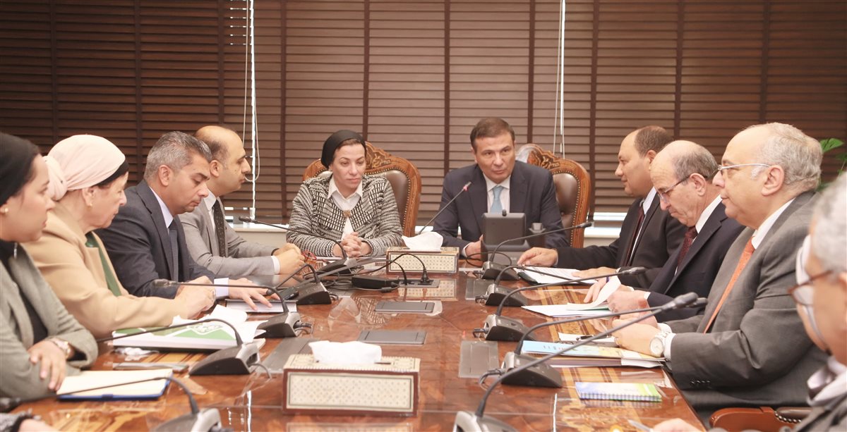 وزيرا البيئة والزراعة يبحثان الاستفادة من المخلفات الحيوانية