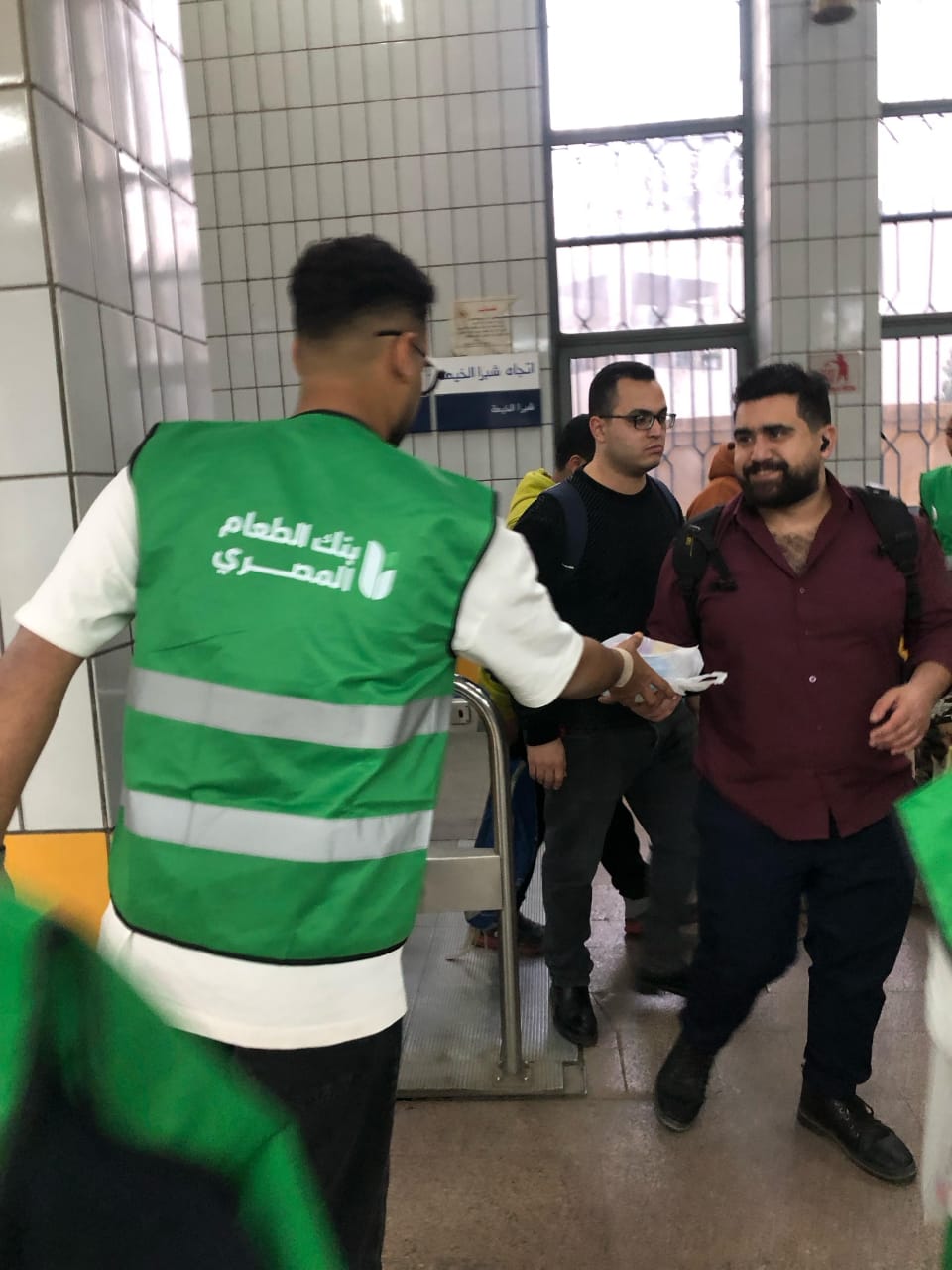 حملة هنفطر في المحطة بمحطات مترو الأنفاق