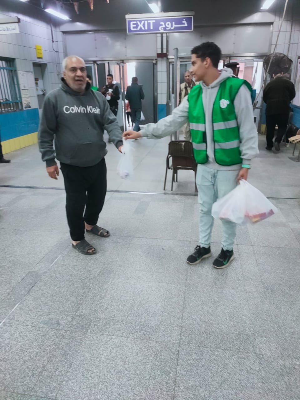 حملة هنفطر في المحطة بمحطات مترو الأنفاق